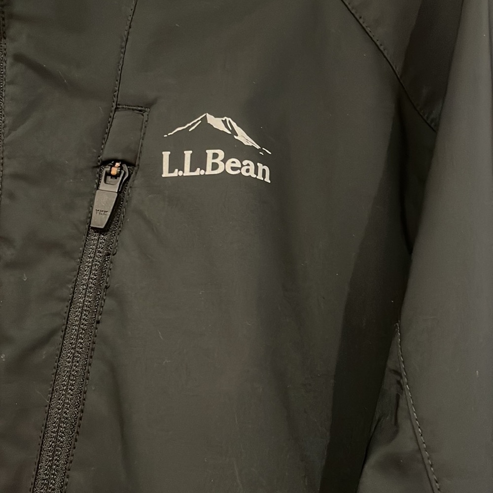 L.L. Bean Softshell Jacket - Picture 3 of 6